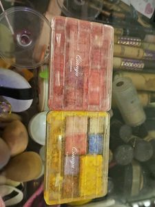 Cianyu Vibrant Eyeshadow Palettes