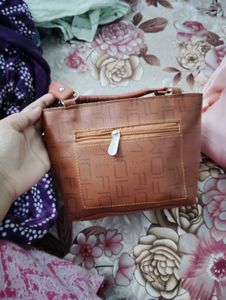 Krazy Kat Leather Handbag 👜