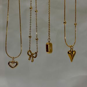 Pack of 4 necklace
