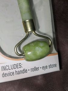 NEW FACIAL JADE  ROLLER