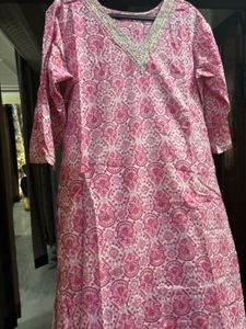 Pink Printed Cotton Kurti with Embroidered Neck XL