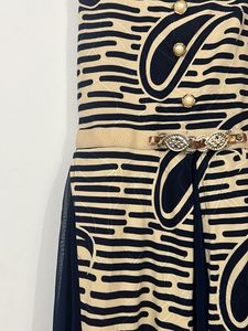 Stylish Patterned Dress with Belt