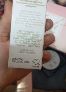 Sheglam Highlighter ( Vanilla Frost ) Shade