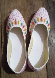 Offer 3 combo Embroidered Women&#39;s Juttis