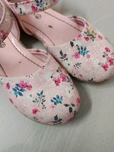 Perfect Fit 5 Years Sandal Used Twice