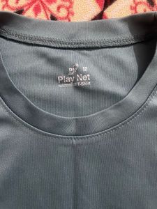 Tshirt M SIZE ONE PIC PRICE. CHOICE ANY Colour.
