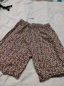 Patterned Women&#39;s Shorts