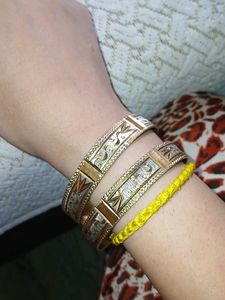 Gold-toned Bangle Set