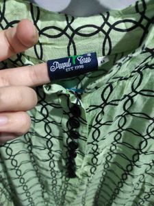 Women&#39;s Short Kurti