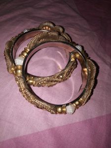 Bangles And Juda Pin Set