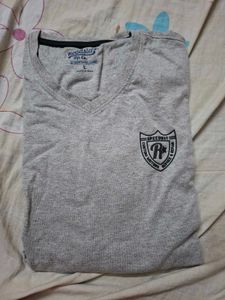 Roadster Men's T-Shirt new without tag