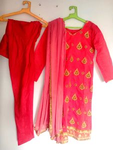 Red &amp; Gold Embroidered Salwar Kameez