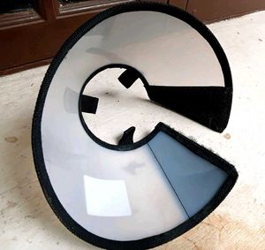 Cat / Small Pet Cone Collar [ New With Tag ]