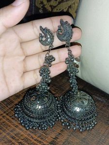 Earings
