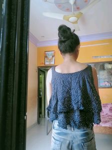 One Strip Crop Top