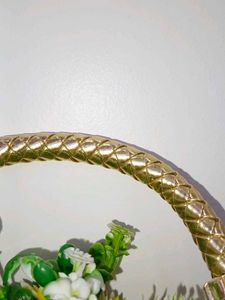 I am selling  a hand 👜  bag  .