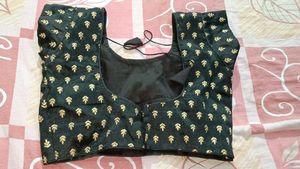Black Goldenwork Blause