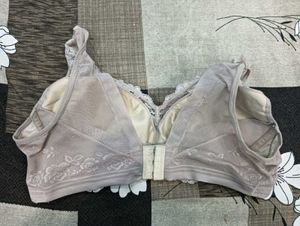 38,40 Padded Bra