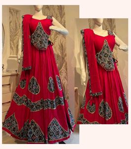 Chaniya Choli Readymade And On Rent Available