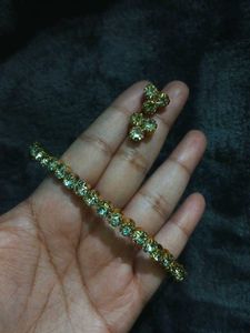 New Choker + Earrings Golden