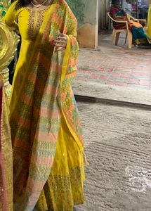 Rmkv yellow gown