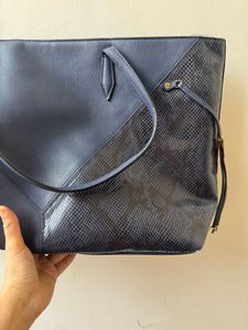 new Victoria&#39;s Secret Tote Bag( check flaws)