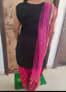 Banarasi Astar Black &amp; Dark Pink Patiala Salwar