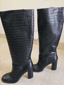 H&amp;M Croc Effect Knee-High Boots