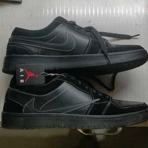 NIKE TRAVIS SCOTT PHANTOMS