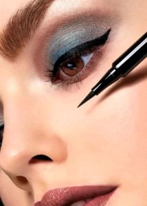 Yanquina Precision liquid Eyeliner 36H