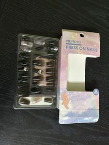 Mumuso Press-On Nails (Dreamland Collection) – 30