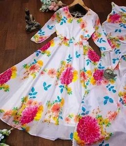 Beautiful Floral Print Suit Set 🤍