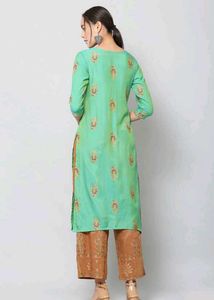 Elegant Green Embroidered Kurta Set
