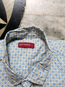 Shirt&#39;s