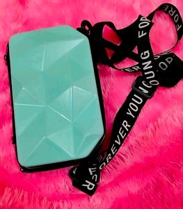 Beautiful✨Brand New Box Style Sling Bag✨💕