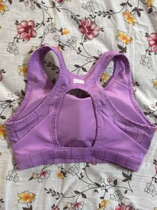 M: Nike sports bra