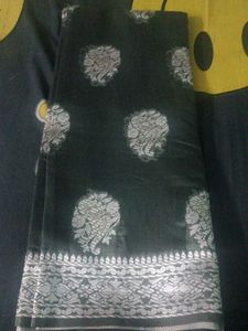 Elegant Floral Print Saree