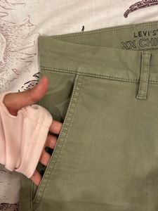 Sap Green Levis Pant(w-28 L-32)