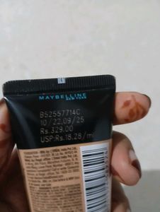 Maybelline Fit Me Foundation - 230 Natural Buff