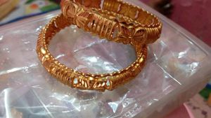 City gold Bangle