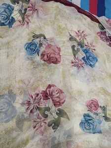 🥰 Cream Georgette Saree with beautiful flowers 💐