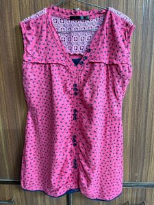 Pink Sleeveless Button-Down Top