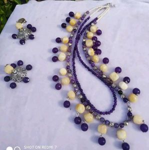 A beautiful 2 Leyar Jewellery Set