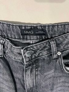 Vintage Black Straight-Leg Denim Jeans