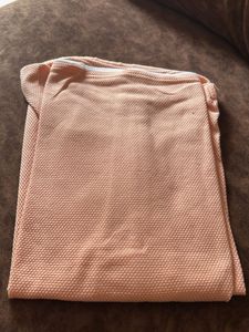 its a sweatshirt, full sleeve peach tshirt