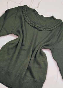 Women Round Neck Pullover