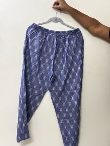 FabIndia Patterned Capri Pants Size: XL