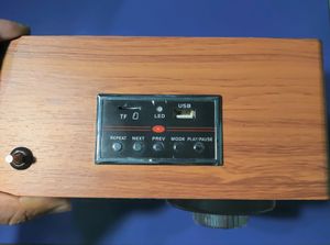Retro Look Speaker