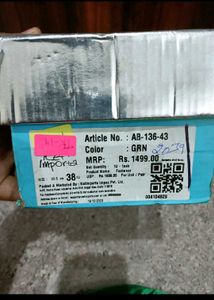 Elegant Green Embellished Flats