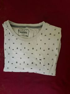 Basics - Abstract Shapes - Milk White Tshirt -XL